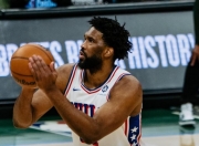 英雄联盟总决赛-76人鏖战灰熊，利拉德统治全场