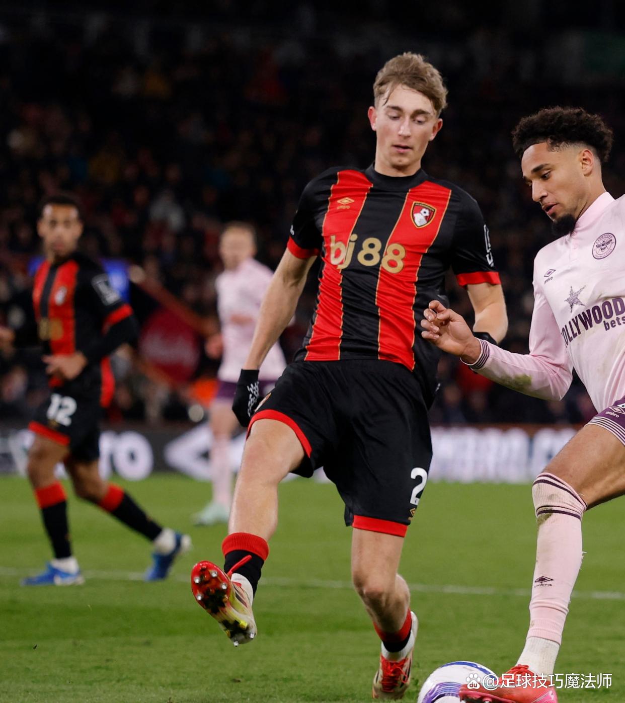 帕尔玛门将表现出色，多次拯救球队的简单介绍