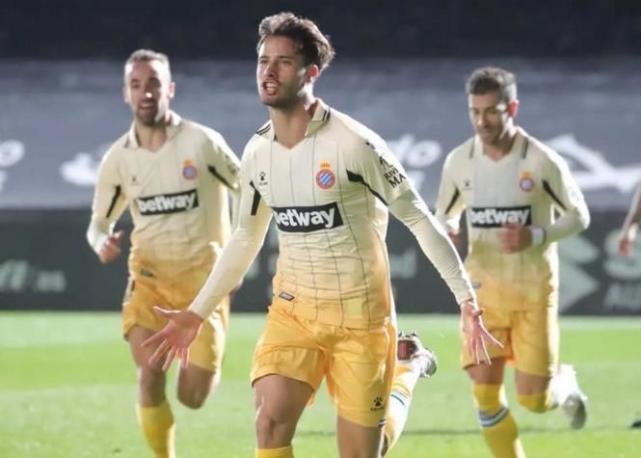 关于国家队惊艳表现,完胜对手,引发了热议的信息 关于国家队惊艳表现,完胜对手,引发了热议的信息