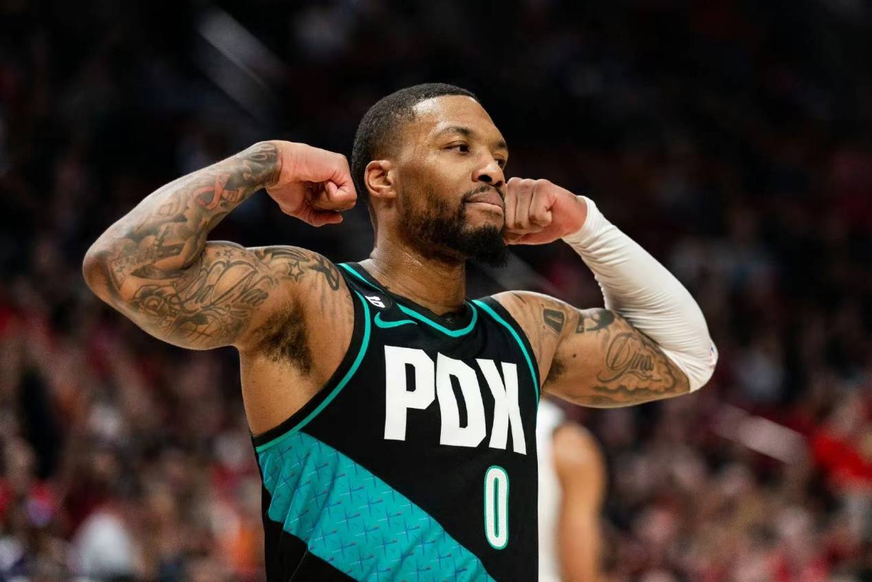 开拓者遭遇失利,利拉德难以承担压力 开拓者遭遇失利,利拉德难以承担压力