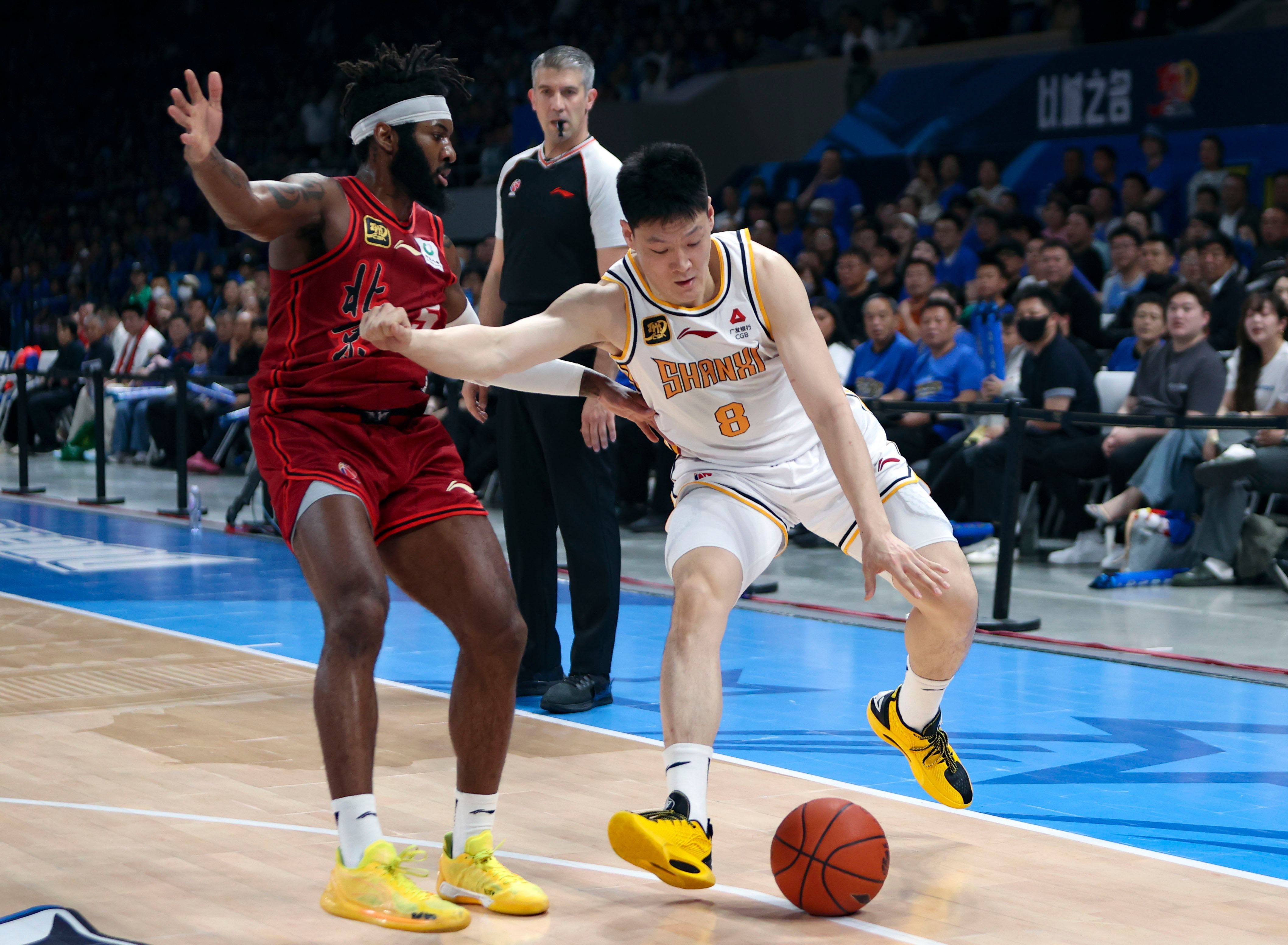 山西队完胜江苏队,周琦惊艳四座 山西队完胜江苏队,周琦惊艳四座