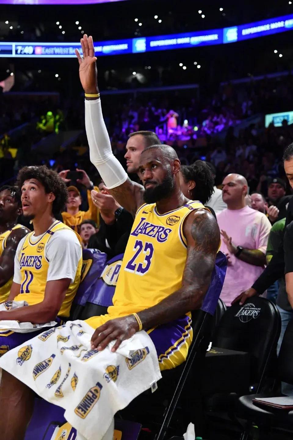 骑士轻取掘金,字母哥扛起全队 骑士轻取掘金,字母哥扛起全队