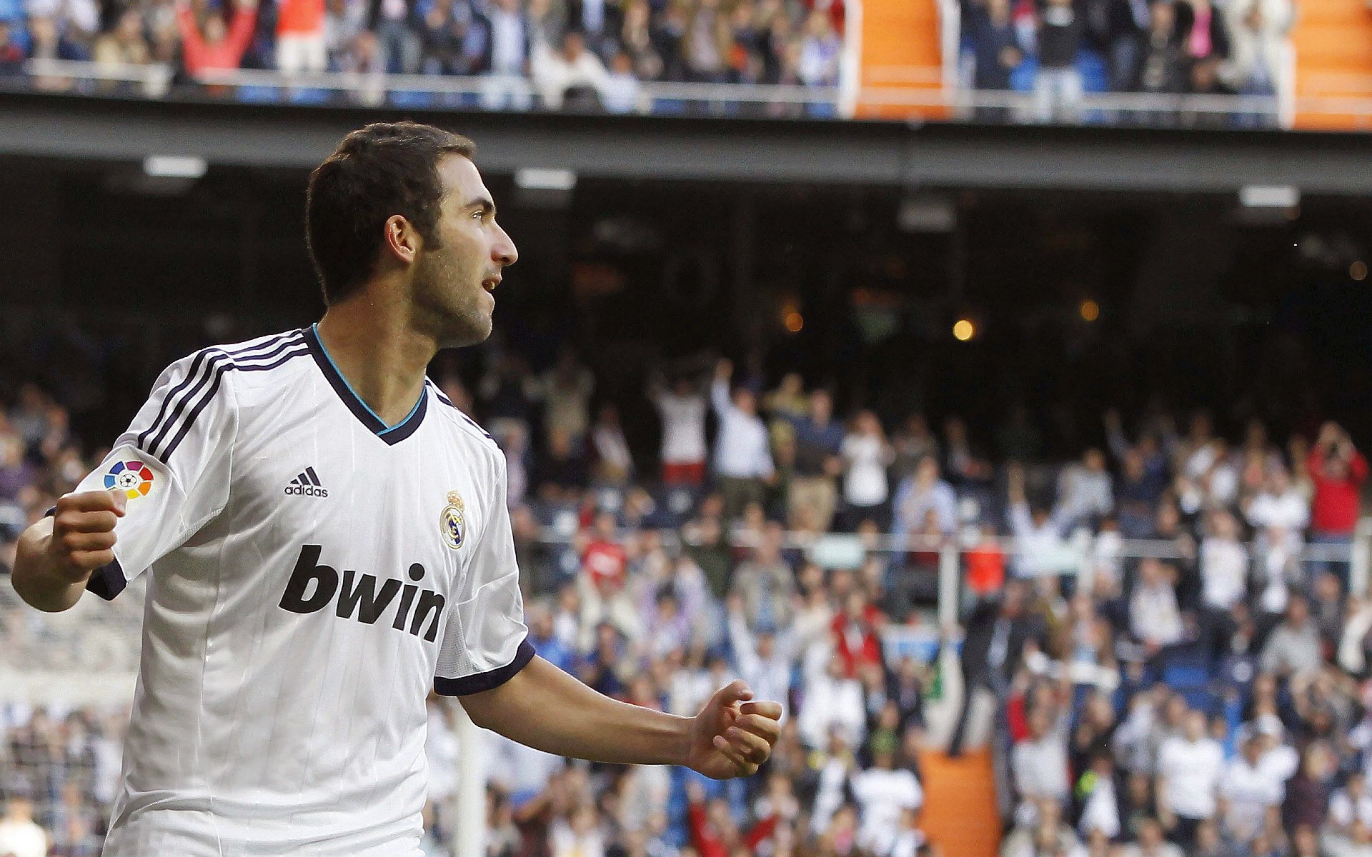 隐形的巨人，当卢卡库的阴影，笼罩哈兰德的光芒之夜