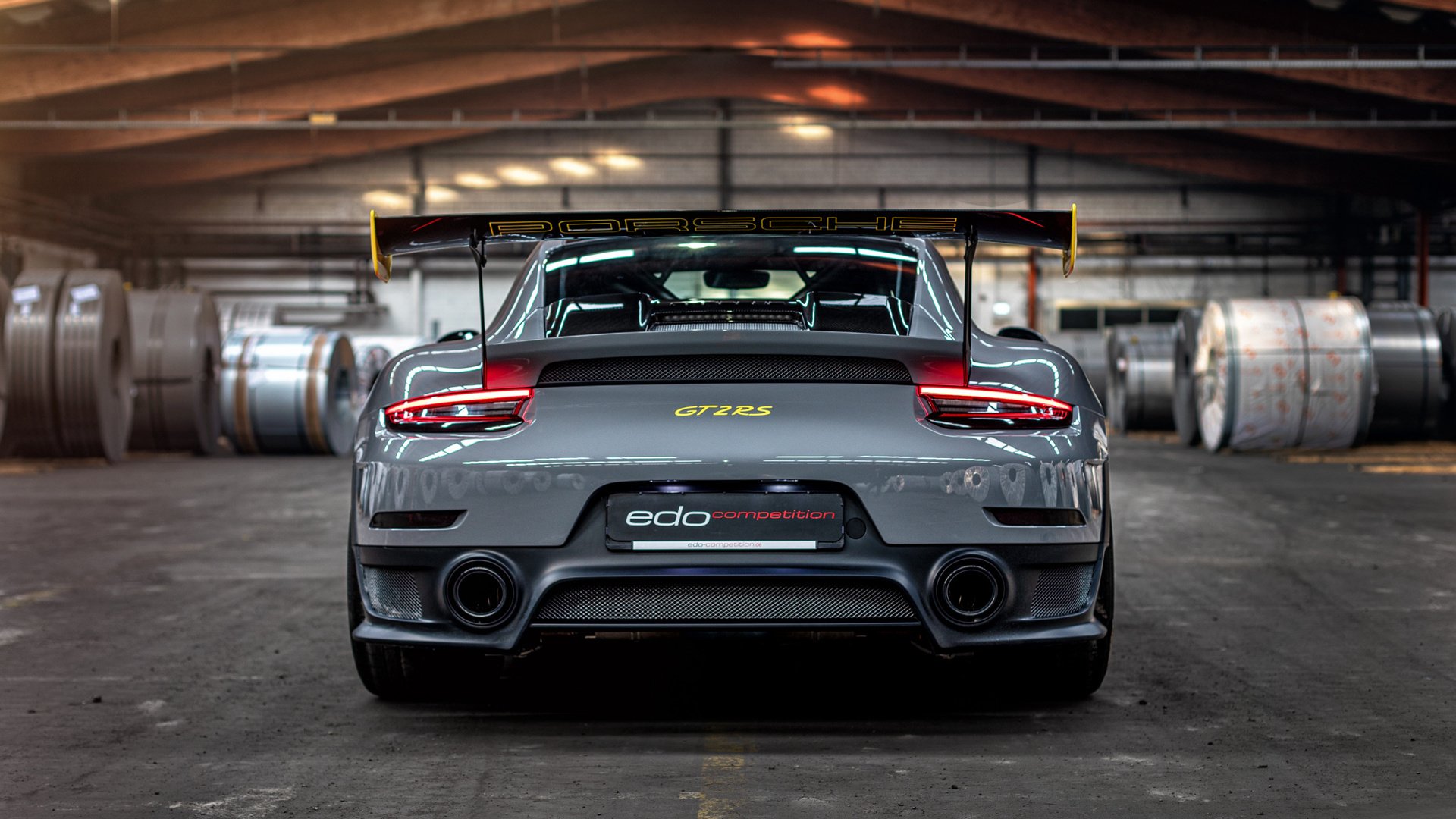 这里为您构思了一个兼具史诗感与文学性的标题，以及一篇完整的文章